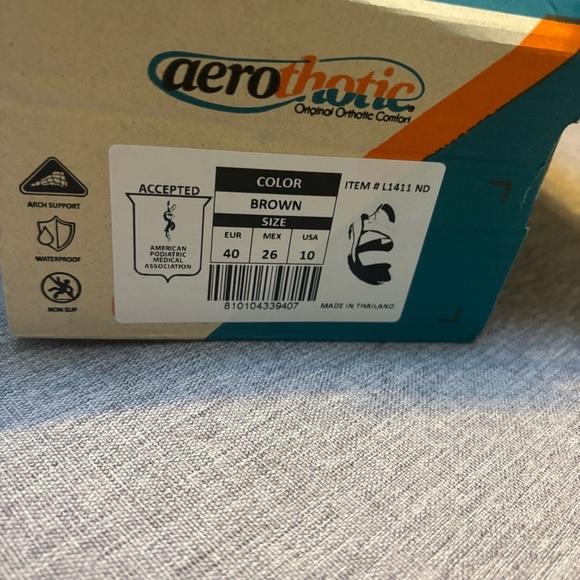 AEROTHOTIC Women's Modern Sandal - Picture 10 of 10